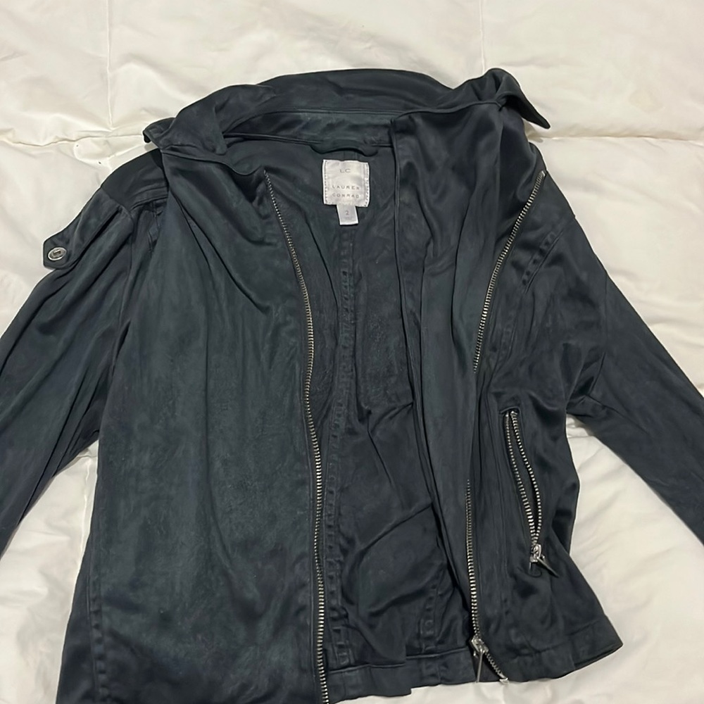 Light jacket from Lauren Conrad. Size 2 women’s. Never worn before.